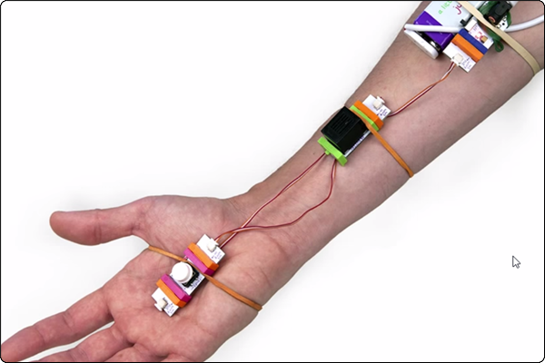 littleBits - žartovný stisk ruky